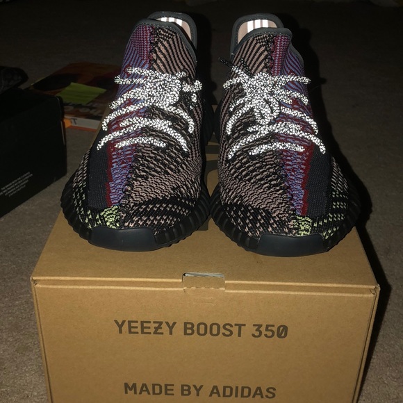 Yeezy yechil